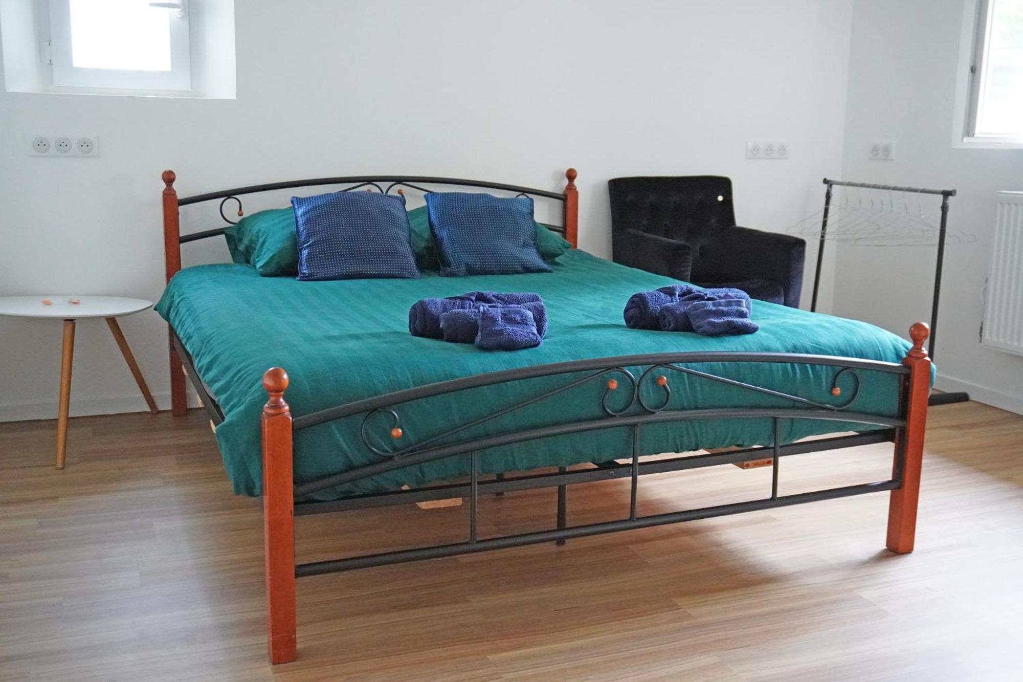 Appartement Entier 2 Chambres Chez Zarius อติส-มงส์ ภายนอก รูปภาพ